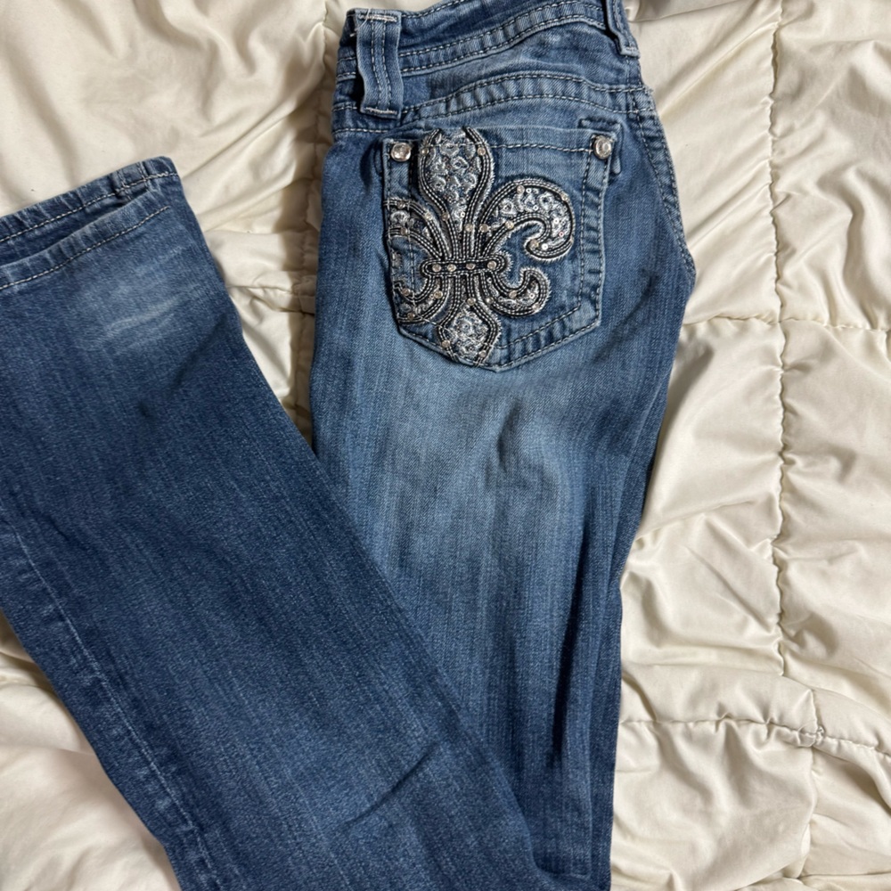 Miss me medium wash bootcut jeans size 25 (missing buttons on the back patch)